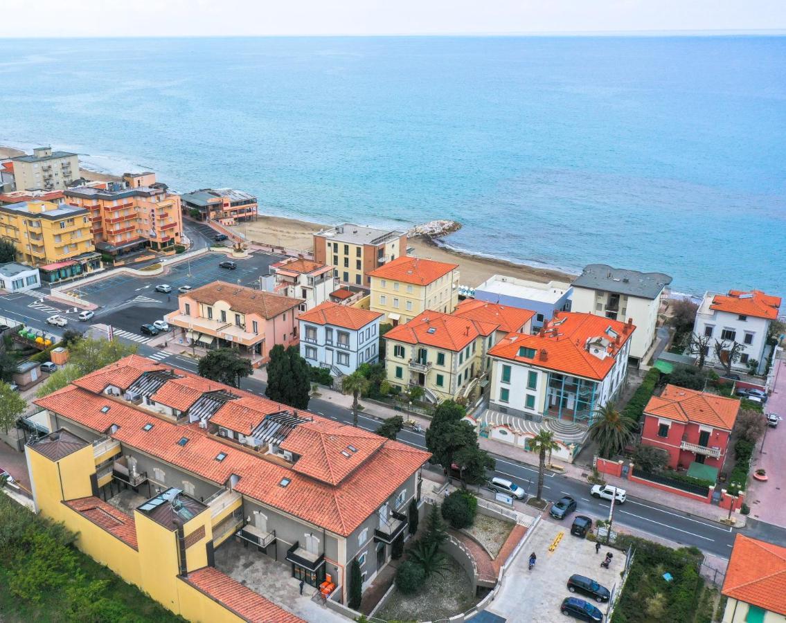 דירות Casa Velia 78Mq A 30 Metri Dal Mare Di סן וינצ'נזו מראה חיצוני תמונה